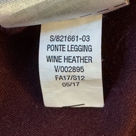 Old Navy Women's Deep Burgundy Leggings - Picture 7 of 7